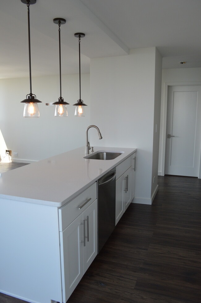 Photo - 5100 N Marine Dr Unit 22A