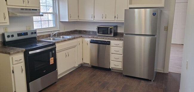 Photo - 4 bd, 2 ba 2-story house, central west Columbia location, many recent improvements