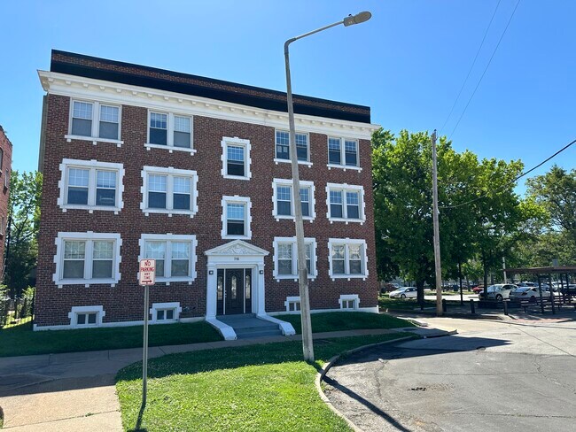 Photo - 710 Leland Ave Unit #1s