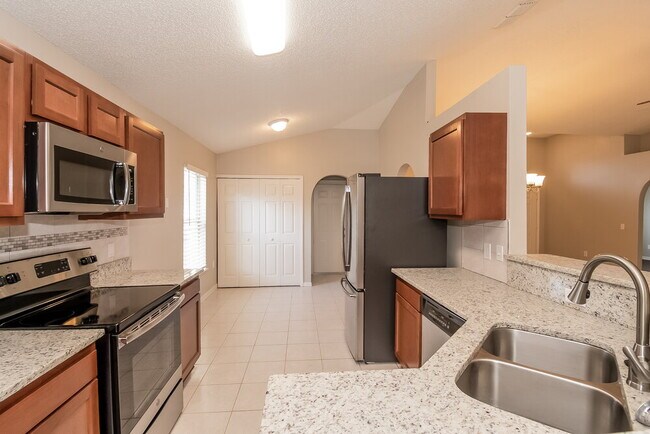 Photo - 7390 Overland Park Blvd