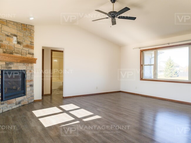 Photo - 2250 Daly Dr