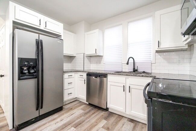 Photo - 210 Brehl Ave