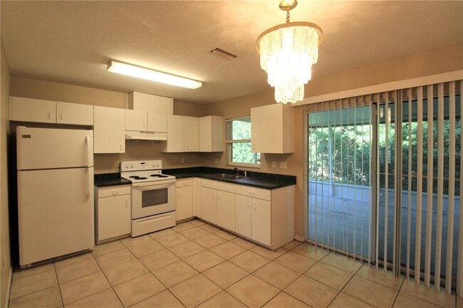 Photo - 2311 18th Ave E