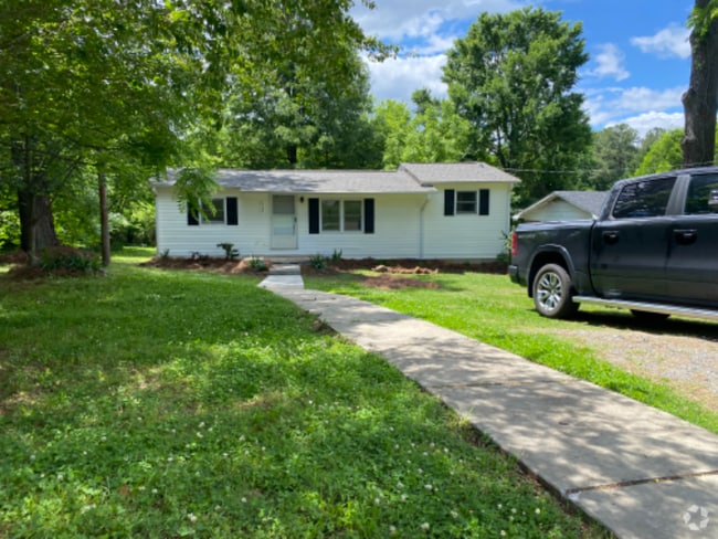 Building Photo - 413 Gibson Dr Rental