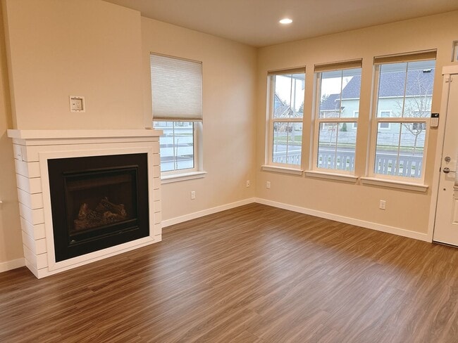 Photo - Lease Takeover on a 3bdrm/2.5 bath cottage...
