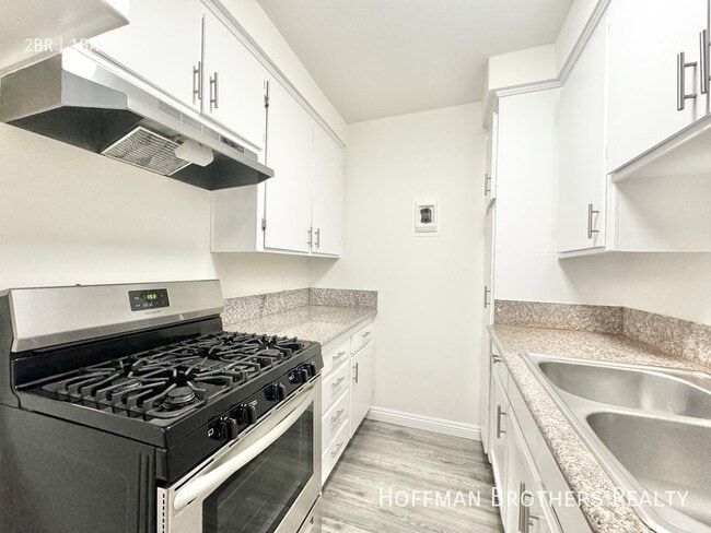 Photo - 1145 Elden Ave Unidad 5