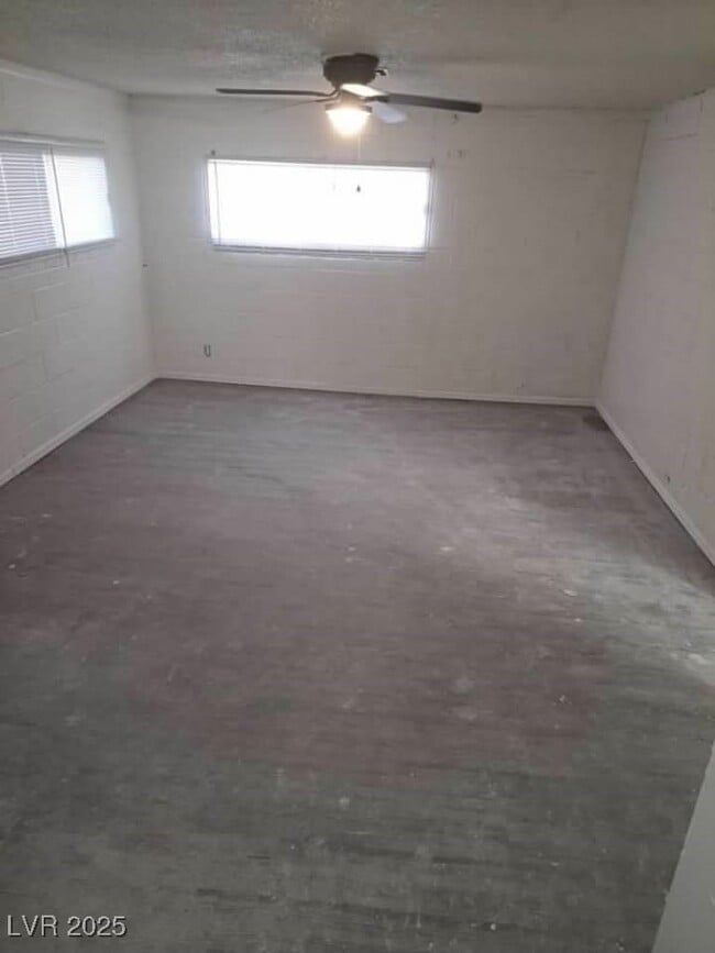 Photo - 301 Lance Ave