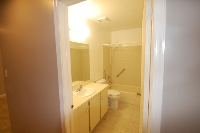 Photo - 66 Canterbury Ct Unit 66 Canterbury Ct