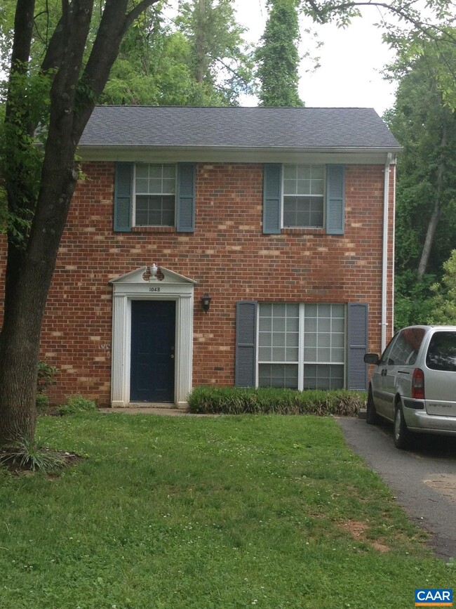 Photo - 104 Longwood Dr Townhome