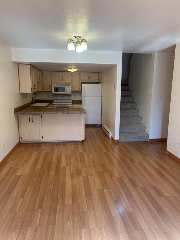 Photo - 27 Ferringway Cir