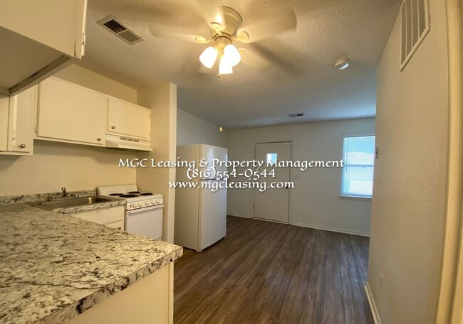 Photo - LeGrand Retirement Village Unit 303-1 SE Grand Ave