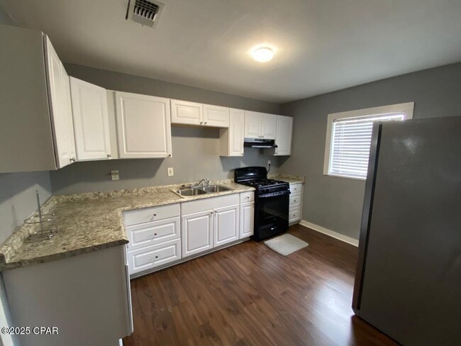 Photo - 707 Satsuma Ave