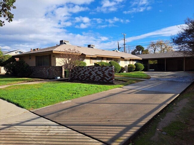 Photo - 1230-1234 N. College Ave Unit 1232