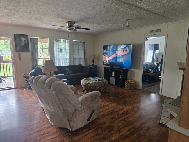 Photo - 2115 Bent Oak Ct