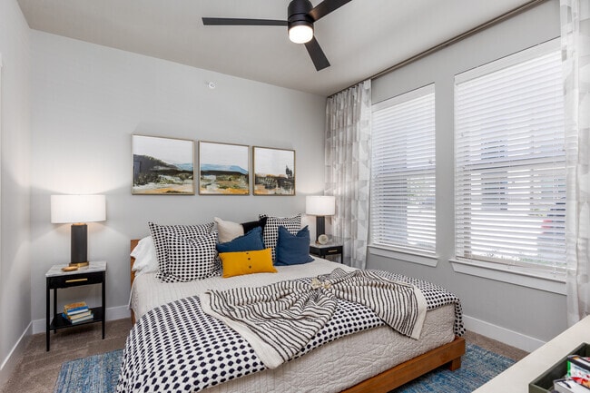 1BR, 1BA - 706SF - A2 - Bedroom