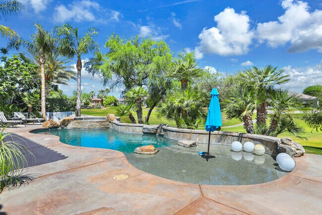 267 Loch Lomond Rd