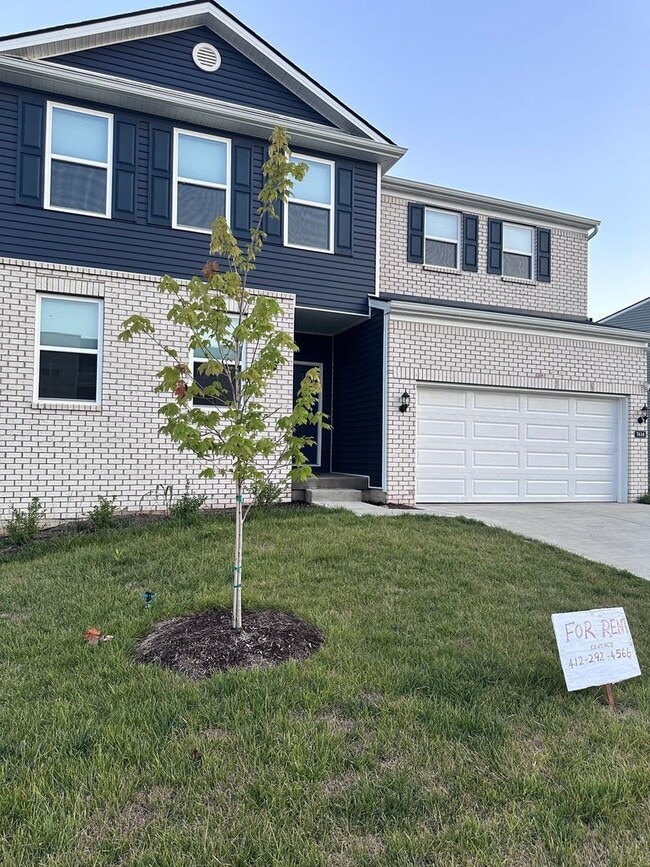 Building Photo - Spacious 5BR House in Louisville