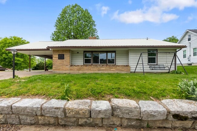 Building Photo - Charming Home in Jackson