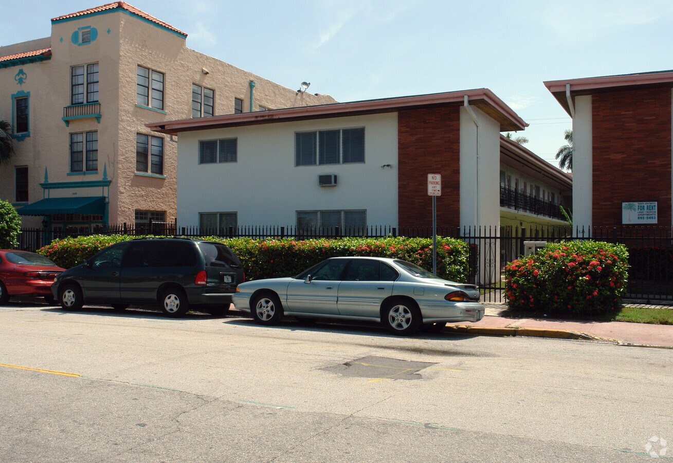 Photo - 1525 Michigan Ave