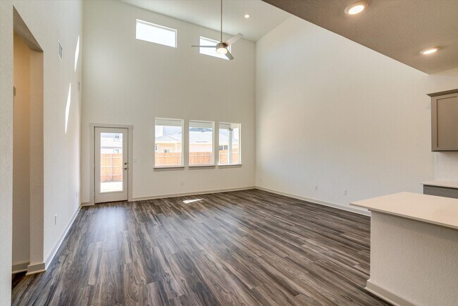 Photo - 200 Cupreata Ln