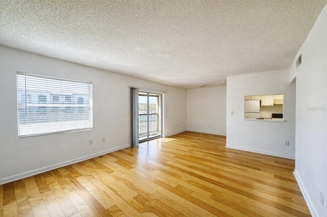 Photo - 2505 N Alafaya Trail Unit 8