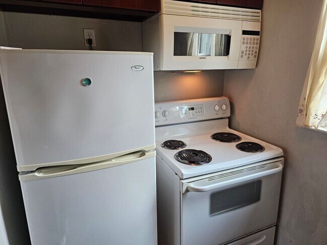 Photo - Furnished Studio with Carport & Storage - ... House