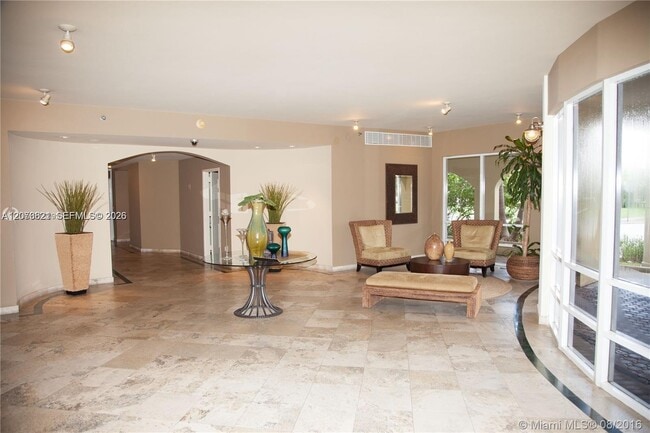 Photo - 2351 Douglas Rd Unit 909