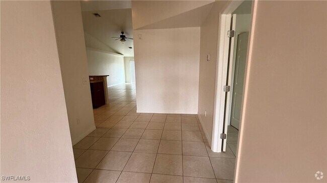 Building Photo - 705 Nicholas Pkwy W Rental