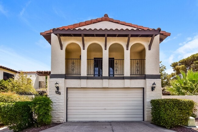 Building Photo - 2413 Plaza Del Grande