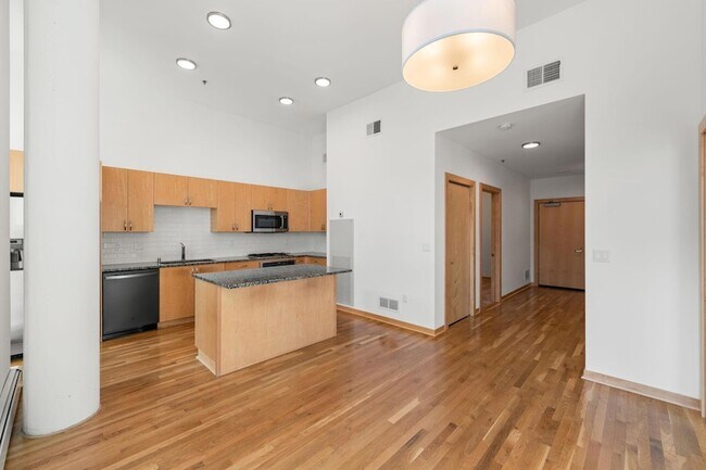 Photo - 1240 S 2nd St