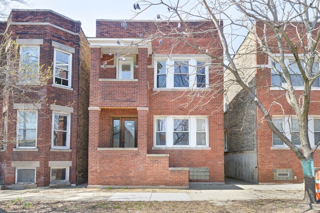 Building Photo - 5344 N Ashland Ave Unit 2 Rental