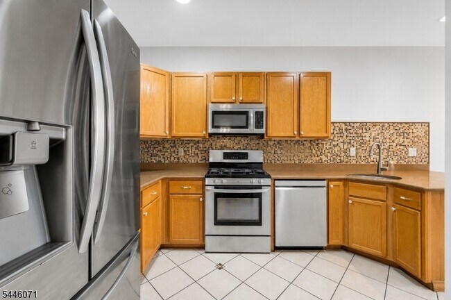 19 Gordon Cir