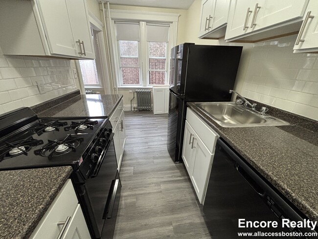 Photo - 462 Park Dr