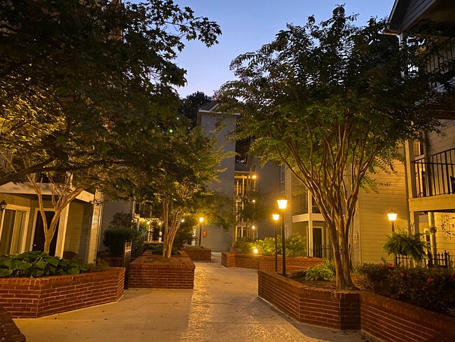 Photo - 635 Granville Ct Unidad 635