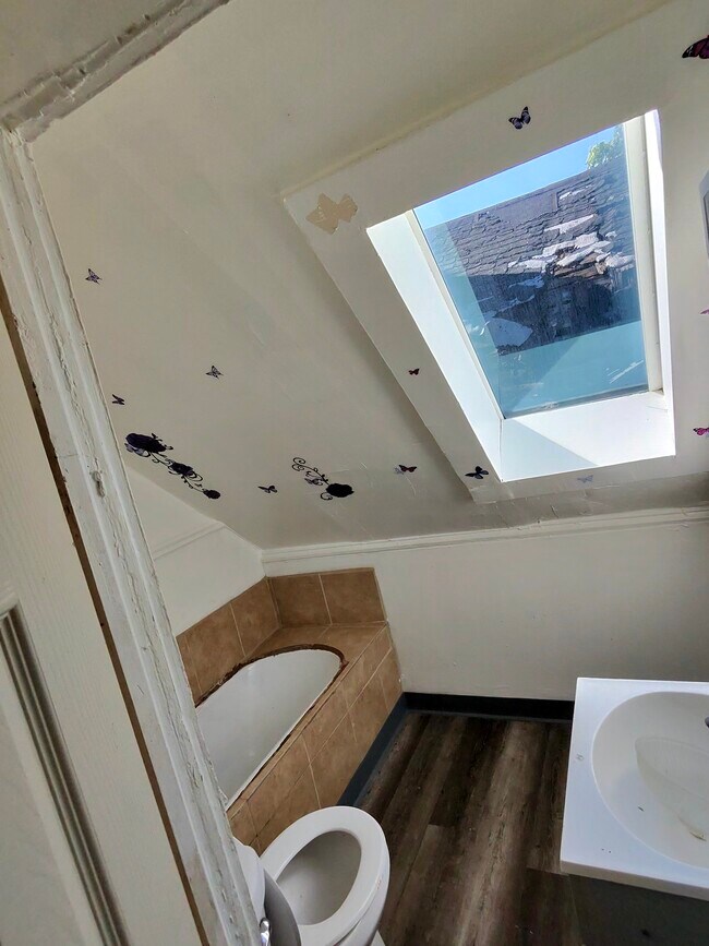 Photo - 629 E 92nd Pl