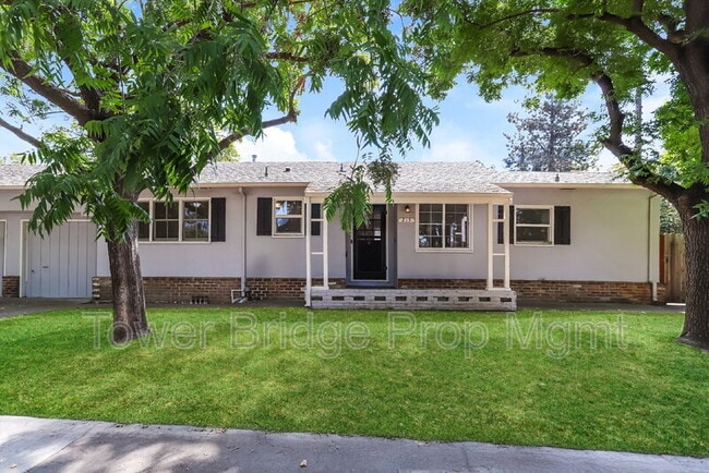 Building Photo - 215 41st St Rental