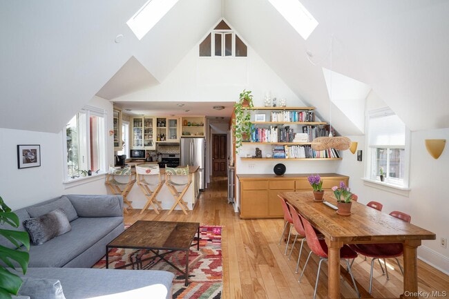 Photo - 52 Jefferson St