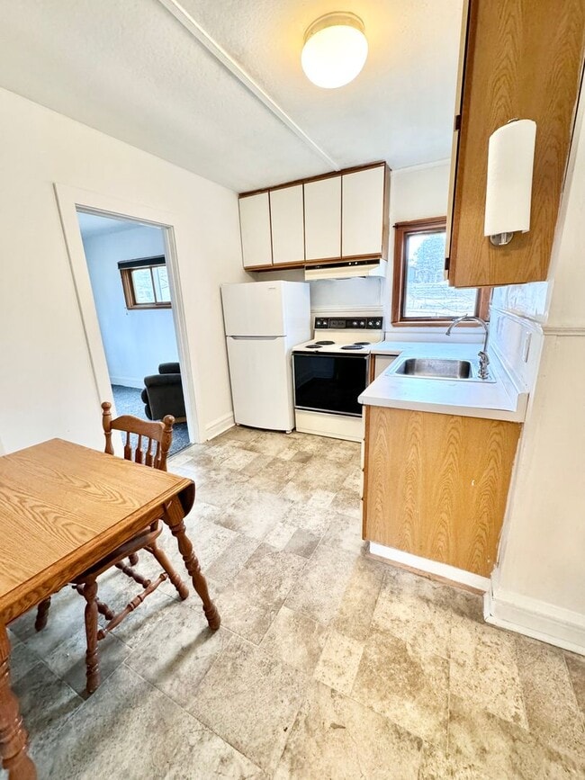 Photo - AVAILABLE August 15th - 2 BED, 1 BATH HOME