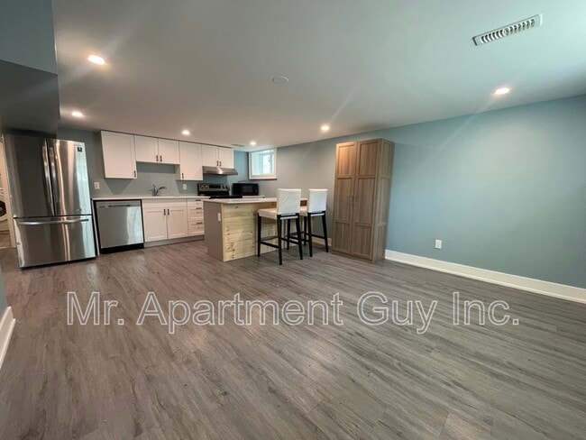Photo - 16 W 3rd St