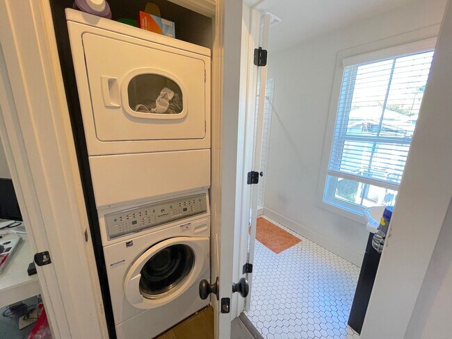 Photo - 609 E Duffy Ln Unit A