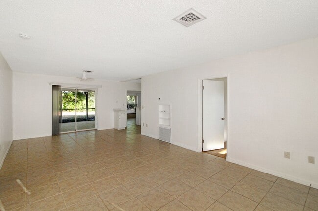 Photo - Venice Gardens Annual Home for Rent