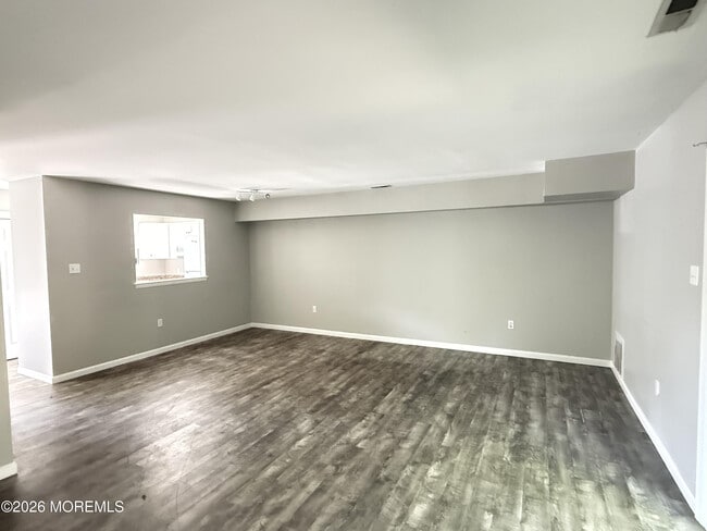 Photo - 207 E Winged Foot Ct