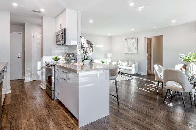 2 chambres, 1 salle de bain - 98 m² - Cuisine/Séjour - Marine Square East