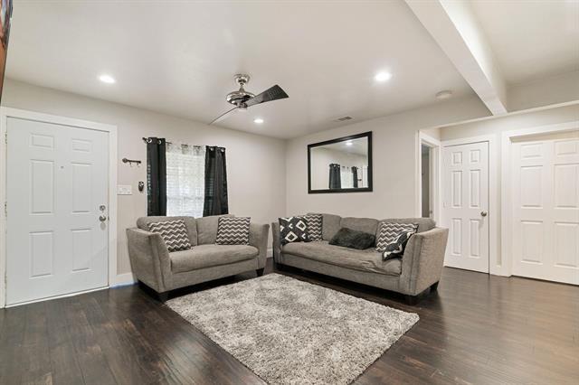 1506 E Waco Ave