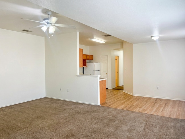 Photo - 15418-15420 Kamary Lane Unit 15418
