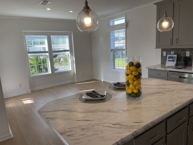 Photo - 7300 20th St