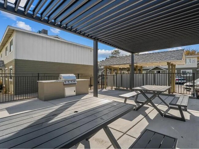 Photo - Peaks at the Park