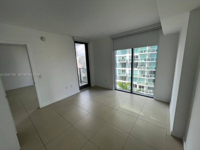 Photo - 31 SE 6th St Unit 1004