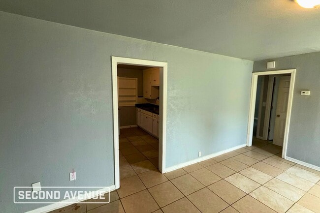 Photo - 2212 Miramar Blvd
