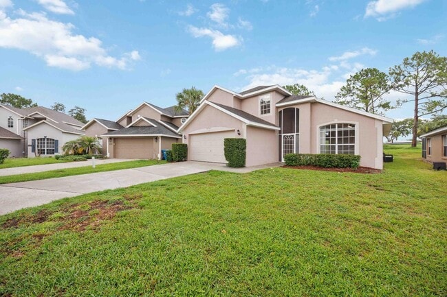 2235 Mallory Cir